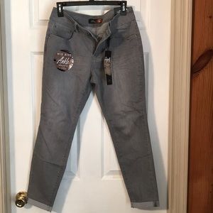 🎉NWT Ankle jeans🎉🔥